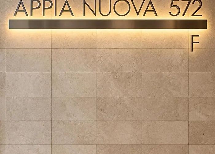 Domus Appia 572 - Metro A - Balcony - Ac Apartman *